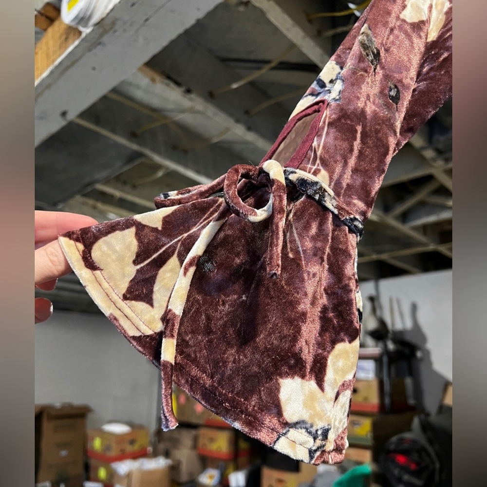 Velvet Flower Dress - Picture 4 of 6